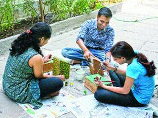 Aurangabad Students Give Birds a Home