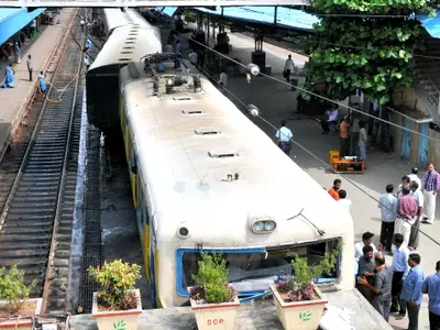 Trains Collide Head-On in Sri Lanka; 68 Injured