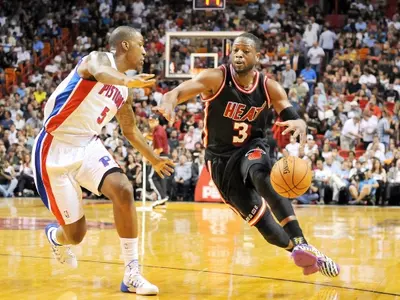 Wade and James Lead Heat Over Pistons