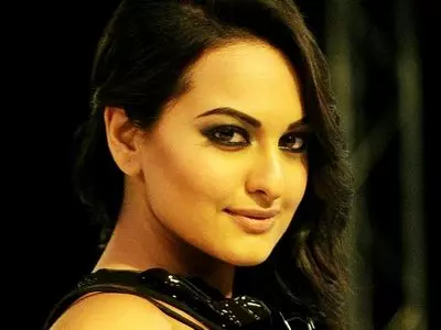 Sonakshi Sinha looking sexy