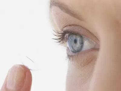 Contact lens wearers at risk of going blind
