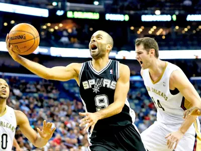 Parker Shines As Spurs Stop Pelicans