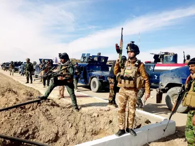 Sunni Militants Seize 2 Border Crossings