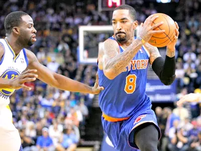Knicks Boost Playoff Bid With Victory