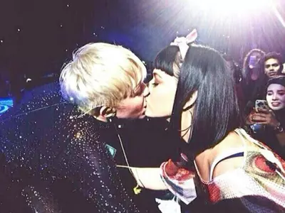 Miley Cyrus, Katy Perry