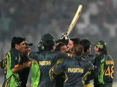 Here are the five memorable moments from Sunday's encounter between India and Pakistan in Mirpur.