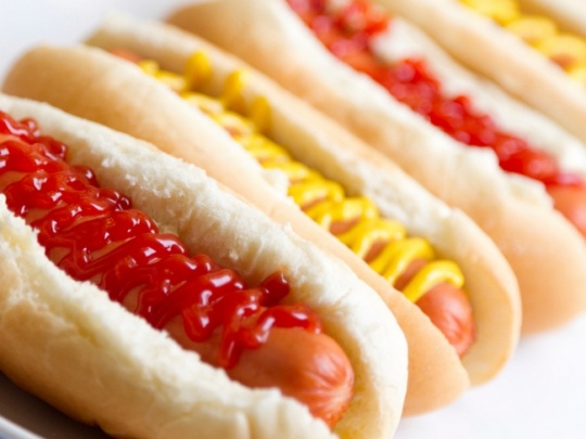 Take The 'Hot Dog Hog' Challenge! - Indiatimes.com