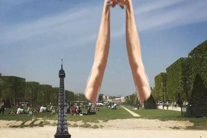 Man Asks People To Photoshop Eiffel Tower Under His Finger, Gets