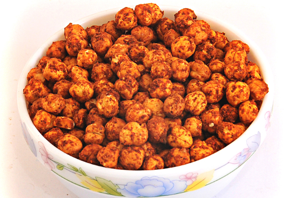 14 Healthy Indian Snacks You Can Carry Around To Munch On ...