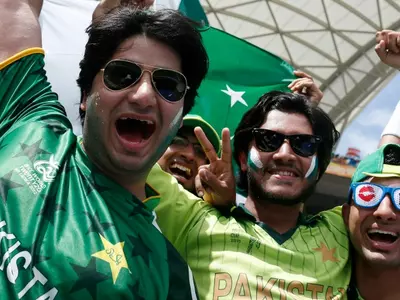 Pakistan Fans Ahead of India Pakistan Match