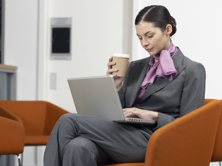 10 Reasons Why The Indian Way Of Sitting On The Floor And Eating Is Good For Health 10 Reasons Why The Indian Way Of Sitting On The Floor And Eating Is Good For Health