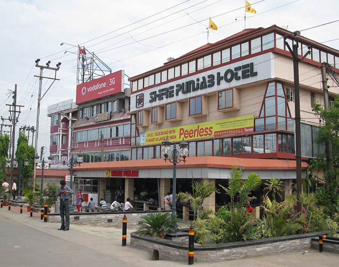14 Of The Best SherEPunjab Dhabas To Eat At Around India