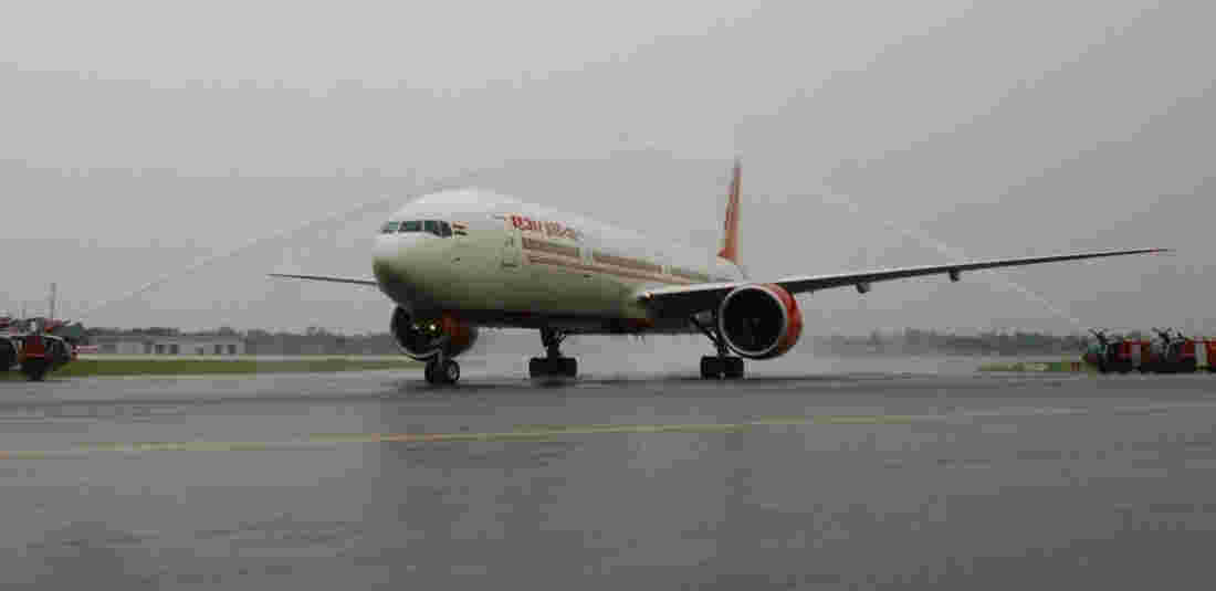 Air India Posts First Operating Profit Since 2007 Merger