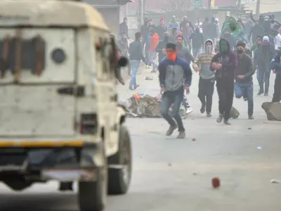 300 WhatsApp Groups Were Used To Mobilise Stone-Pelters At Encounter Sites In Kashmir: Official