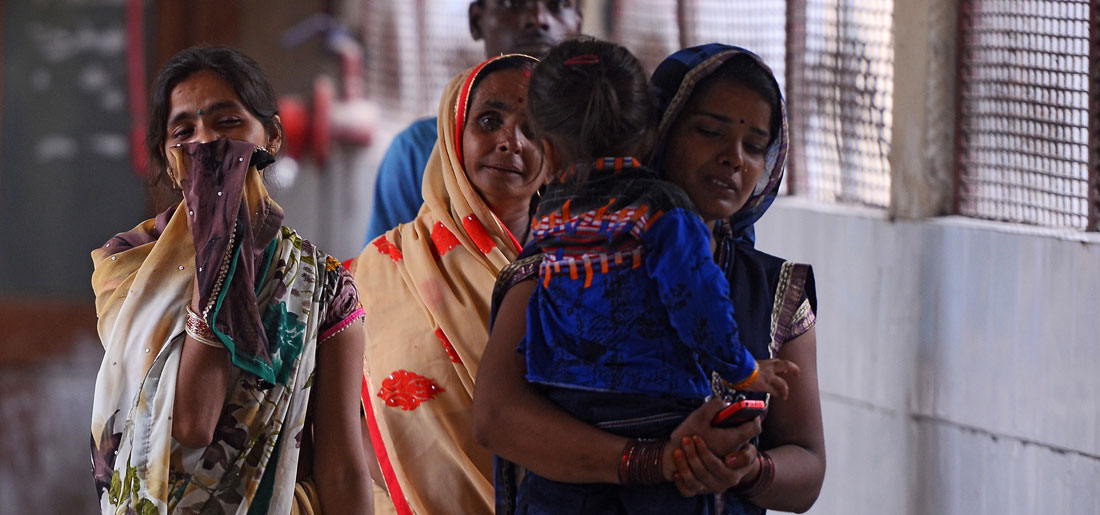 22 Images Show Death And Despair Of Innocent Kids At Gorakhpur Hospital ...