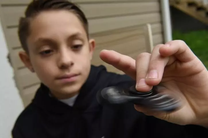 What are the purported benefits of using fidget spinners? Here are some of the more popular claims by manufacturers What are the purported benefits of using fidget spinners? Here are some of the more popular claims by manufacturers