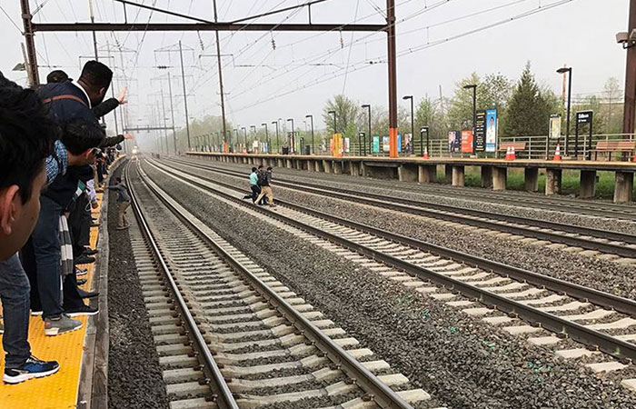 Indian Man Jumps Onto Tracks And Saves CoWorker From Oncoming T