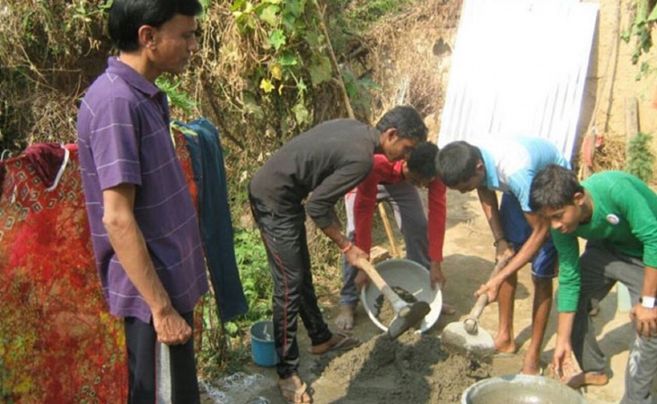 Students and social service in village