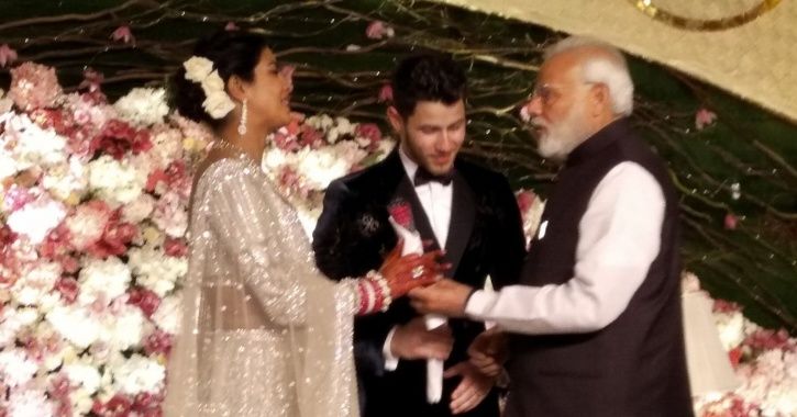 Pm Narendra Modi Gifted Pc Nick Exactly What He Gifted Virat Anushka Two Beautiful Red Roses Nik modi wall street analyst at rbc capital. pm narendra modi gifted pc nick exactly