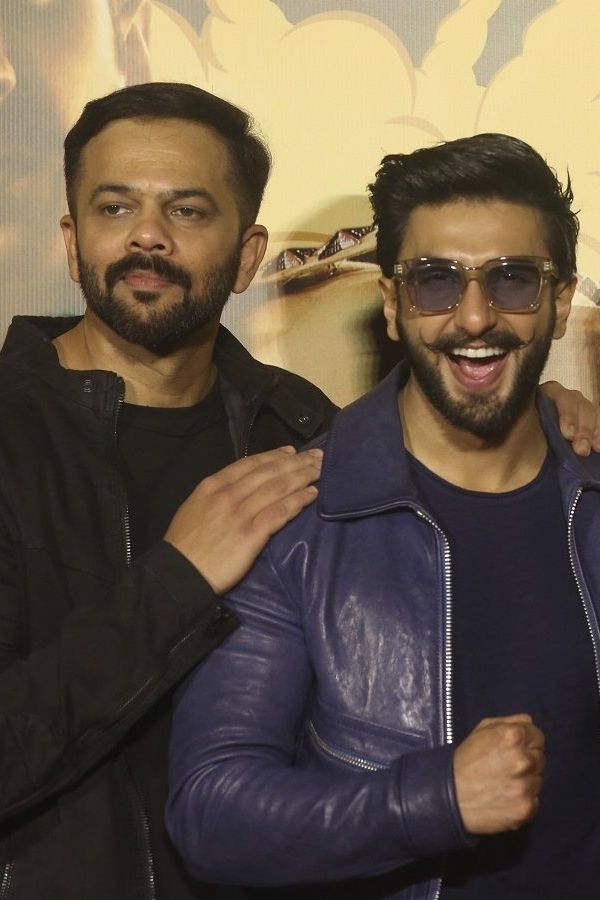 Ranveer Singh S Dialogue Tell Me Something I Don T Know From Simmba Is Now A Meme Fans Are Lol Ing Tell me something i don't know — selena gomez. dialogue tell me something i don t