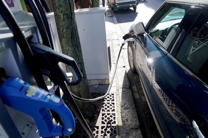 This Firm Is Spending Rs 70 Crore To Install 1000 More EV Charging