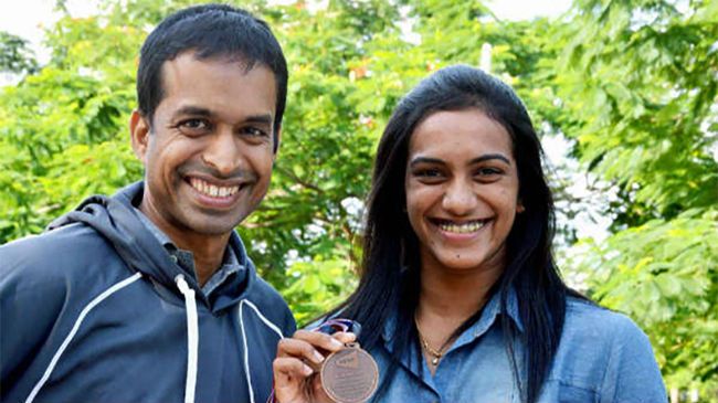Pullela Gopichand with his star pupil PV Sindhu, Image Credit: Sportswallah