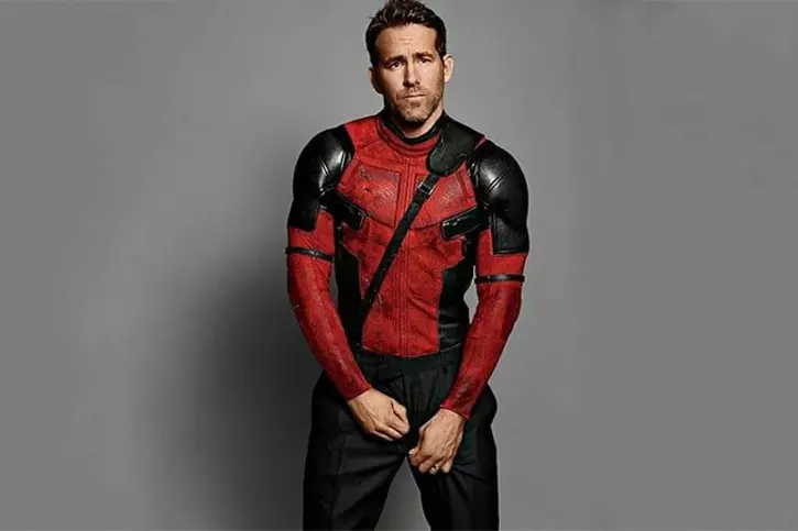 After Playing An Openly Gay Superhero Ryan Reynolds Wants To Explore Deadpools Bisexuality In 