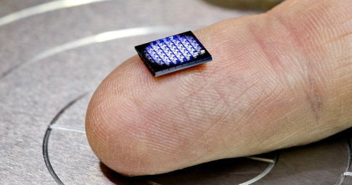 ibm-shows-the-world-s-smallest-pc-which-is-smaller-than-a-grain-of-salt