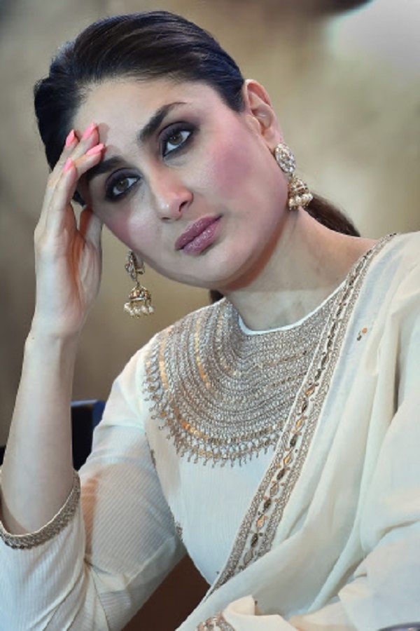 All Kareena kapoor fake tongue excellent Kareena kapoor fake tongue useful message