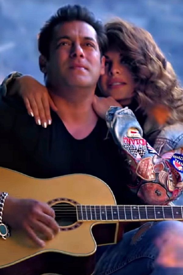 Fans Are Missing Dhinchak Pooja After Listening To Selfish Song From Race 3 Penned By Salman Khan Here's the most accurate and easiest way to play selfish from the movie race 3.