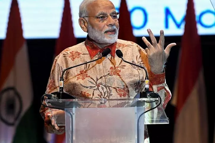 Indonesian Singer Welcomes PM Modi By Singing 'Sabarmati Ke Sant Tune ...