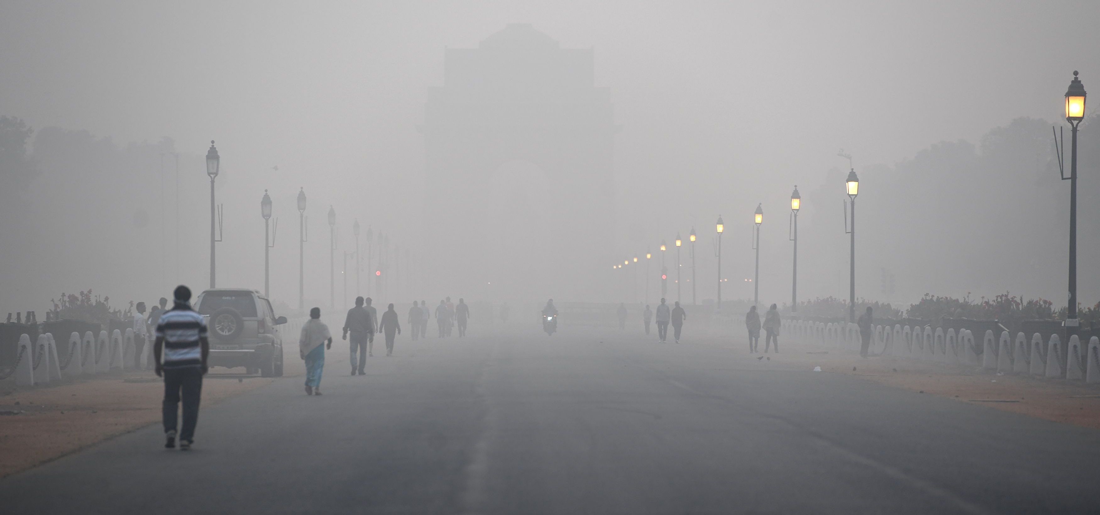 8 Before And After Images Show How Severe Pollution Has Changed Delhi's ...