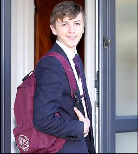 Lincolnshire, England, school bags, spalding grammar school, microwave, ban, books