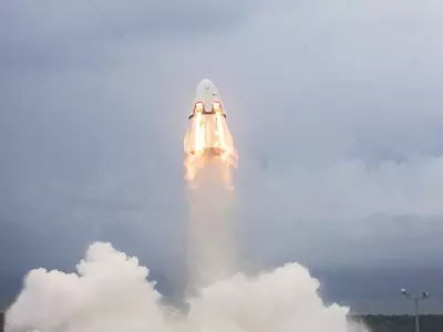 Man on moon SpaceX