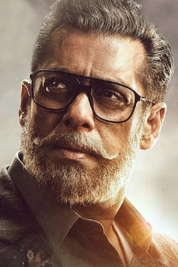 Playing An Old Man For The 1st Time Salman Khan Stuns Fans With A 70 Year Old Avatar For Bharat Please don't forget to give us your. salman khan stuns fans