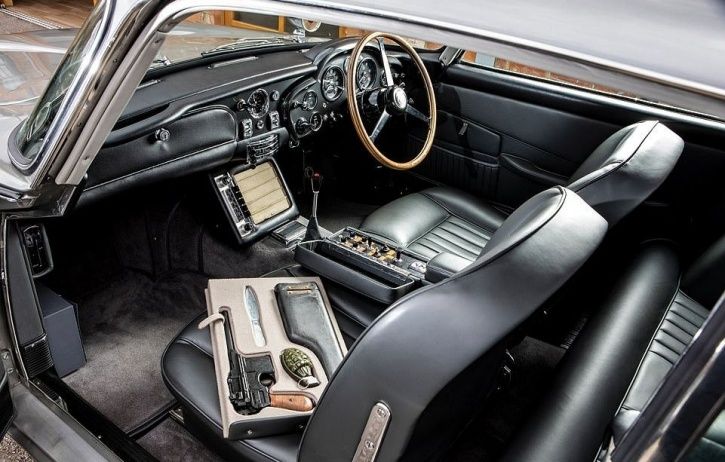 Aston Martin Db5 James Bond S Iconic Aston Martin Db5 Has