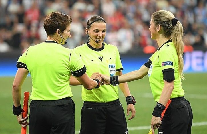 Stephanie Frappart:Stephanie Frappart Becomes First Female To Officiate In A Major Men's ...