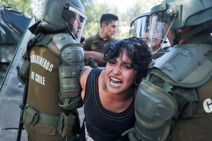 36 Powerful Images Of Women Protesters Leading From The Front Across ...