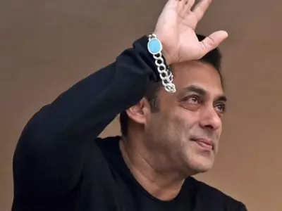 An Overwhelmed Salman Khan Tears Up As He Greets A Sea Of Fans Outside His Home On Birthday