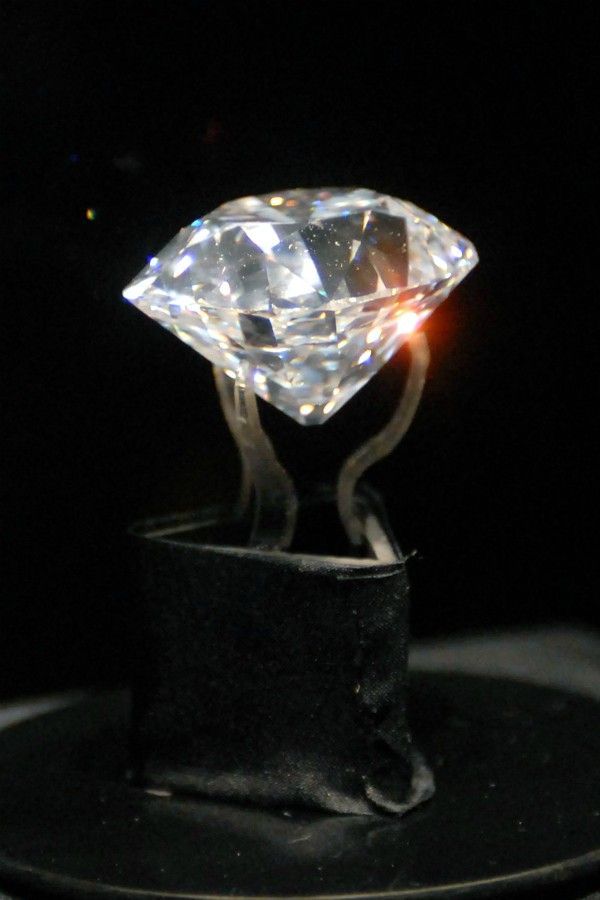 185 Carat Diamond Double The Size Of Kohinoor Along With 173 Precious Jewels On Display At Delhi S National Museum Kohinoor diamonds, london, united kingdom.