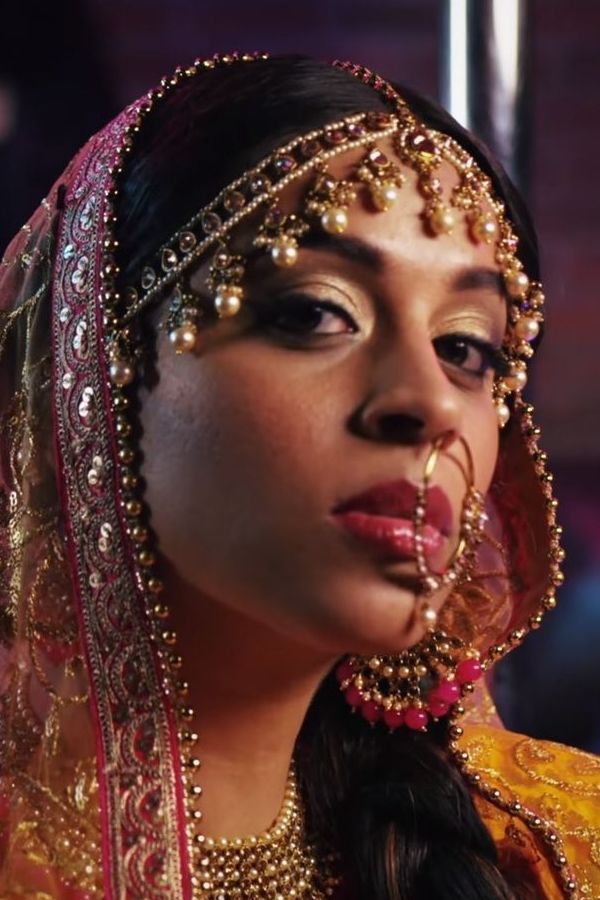 Lilly Singh Drops A New Single Srk Spends Time With Acid Attack Survivors More From Ent Lilly singh opens up on global success, working with madhuri dixit and being invited to speaking to mailonline recently, lilly, who is known to online fans as iisuperwomanii, opened up on rubbing shoulders with some famous faces of india.