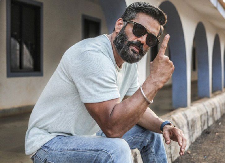  Suniel Shetty 