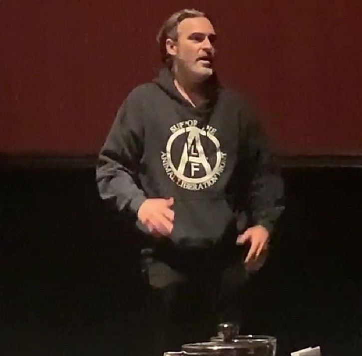 As Joaquin Surprises Fans At La Theatre Joker S Imdb Rating Surpasses That Of The Dark Knight