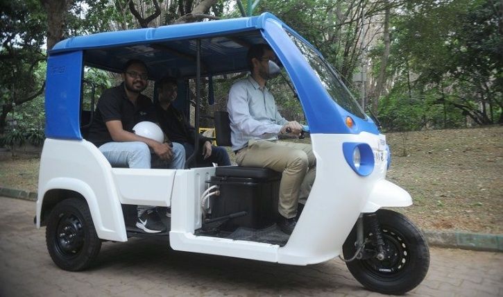Electric Auto Rickshaws In Mumbai To Be Painted White And Blue Satyawan gite equipped his vehicle with several basic facilities and turned it into the 'first home system' auto rickshaw.
