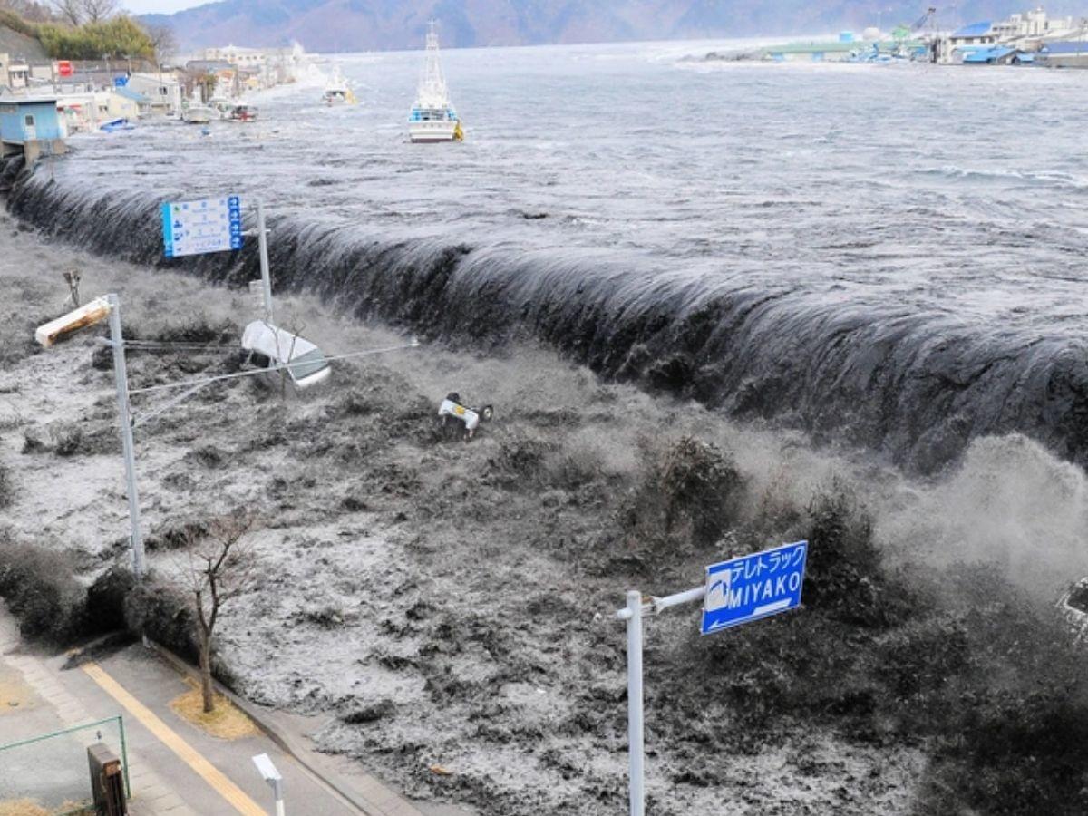 Massive Quake, 30-Metre Tsunami May Hit Northern Japan: How These ...