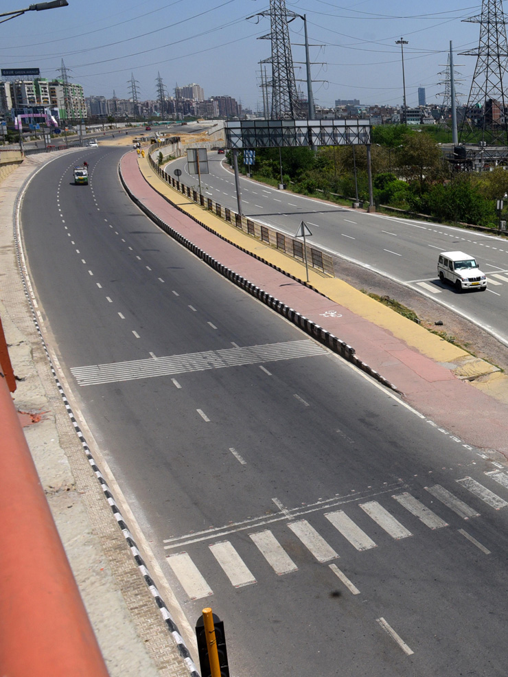 In Pics: India's Most Congested Roads Stand Empty During ...