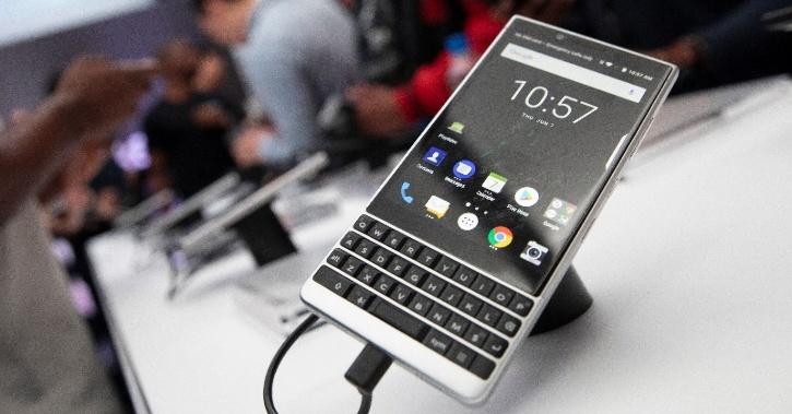 blackberry-will-launch-5g-phone-with-qwerty-keypad-on-android-next-year