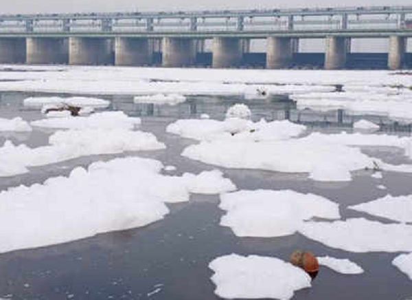 Delhi's Yamuna Is Dirty Again, Thanks To Toxic Frothing Due To ...