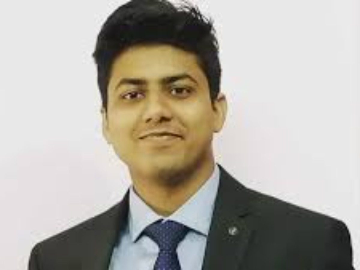 IAS Mukund Kumar Success Story