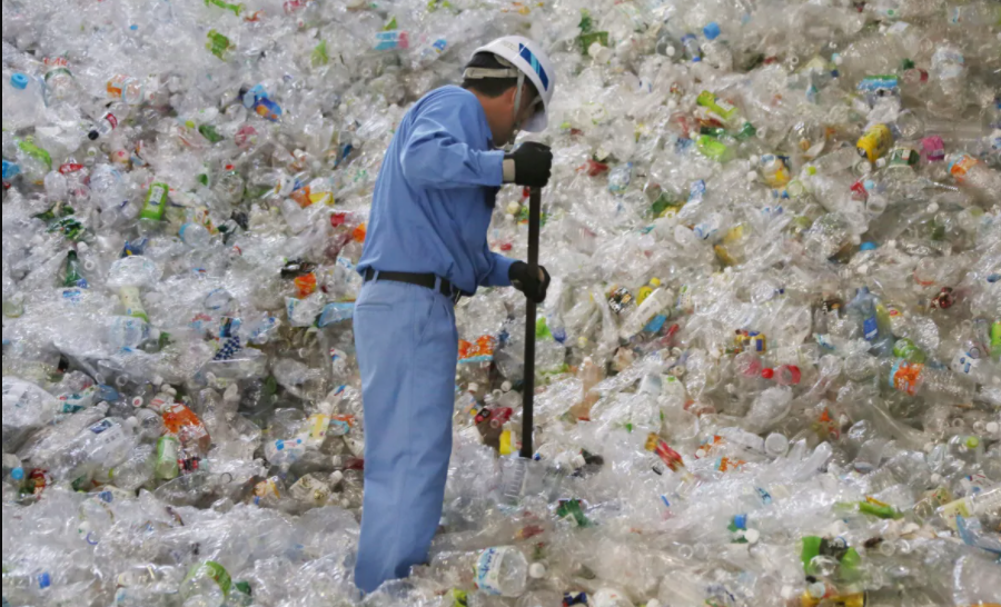 https://im.indiatimes.in/content/2020/Dec/Plastic-Pollutter-Coke_5fd2f1c244b76.png